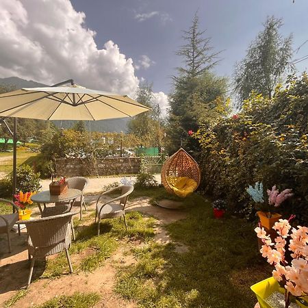 Himalayan Hill Queen Resort, Manali M98160-43400 Экстерьер фото