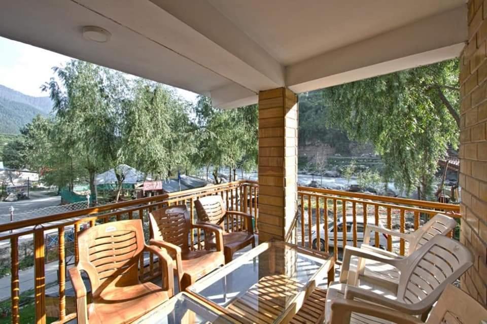 Himalayan Hill Queen Resort, Manali M98160-43400 Экстерьер фото