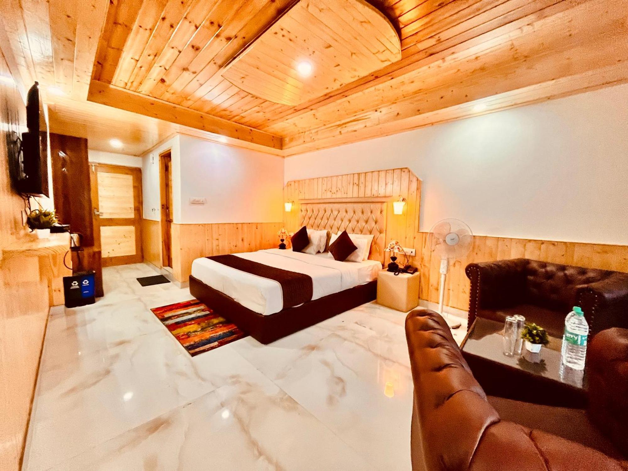 Himalayan Hill Queen Resort, Manali M98160-43400 Экстерьер фото