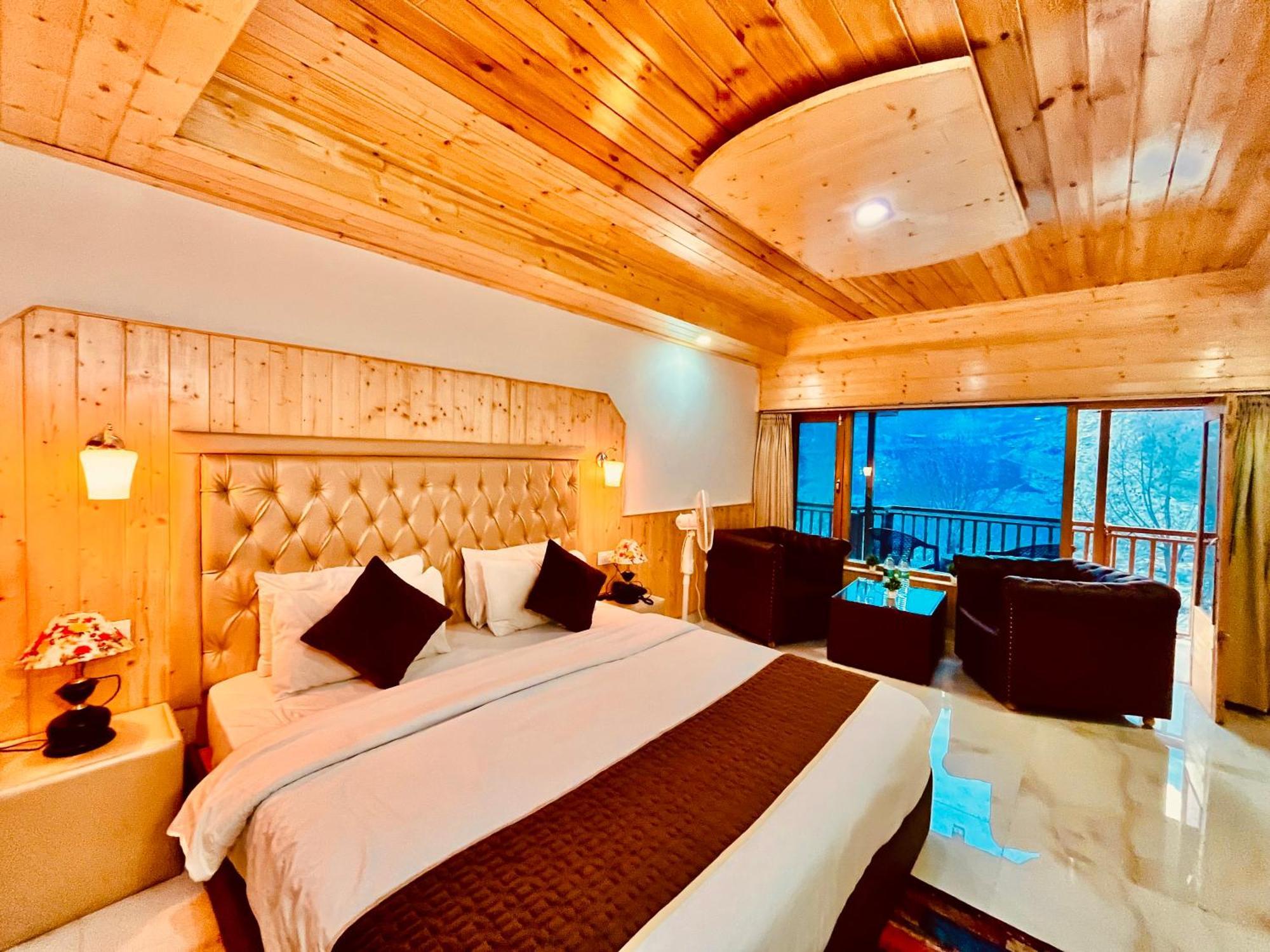 Himalayan Hill Queen Resort, Manali M98160-43400 Экстерьер фото