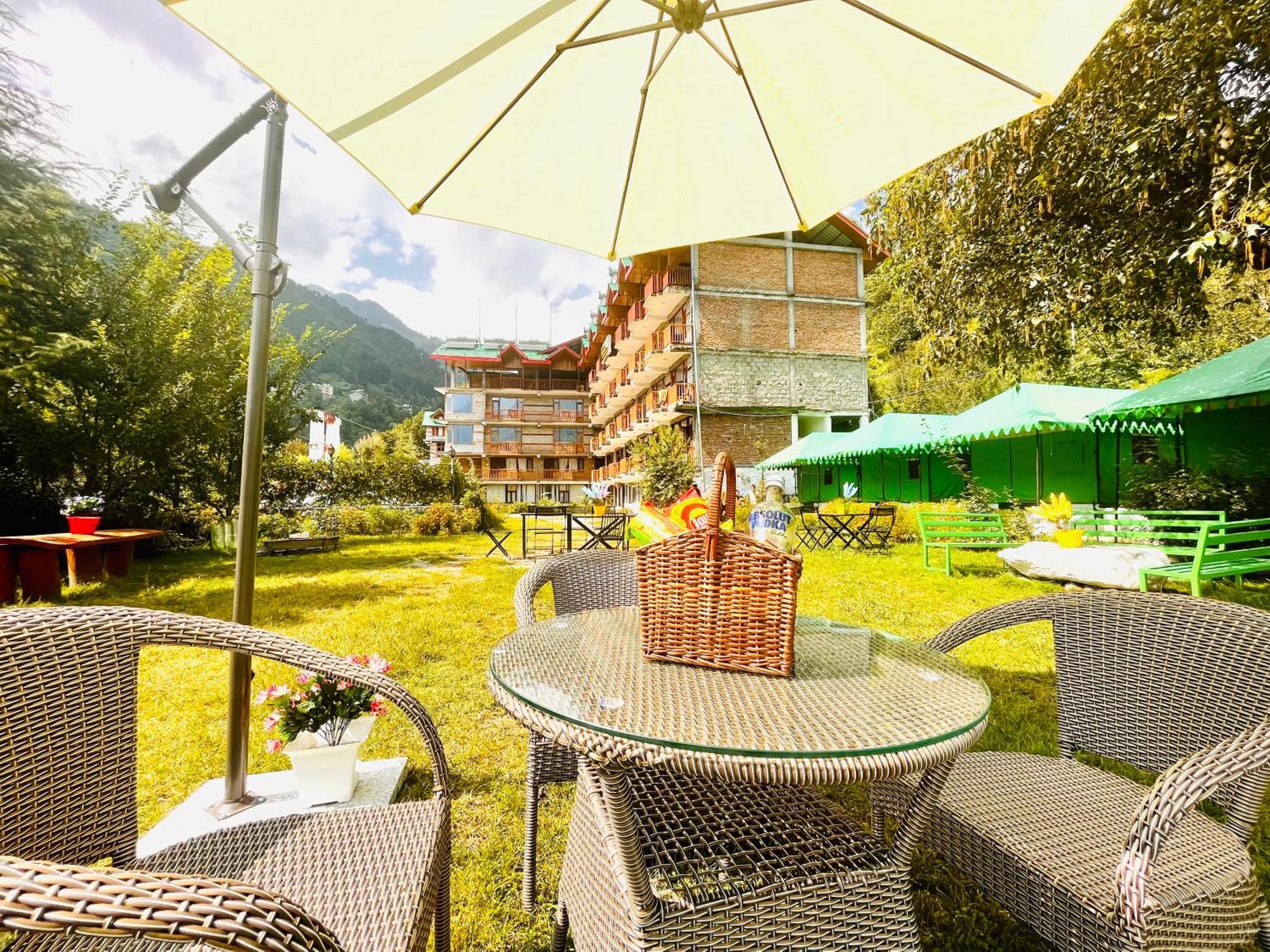 Himalayan Hill Queen Resort, Manali M98160-43400 Экстерьер фото