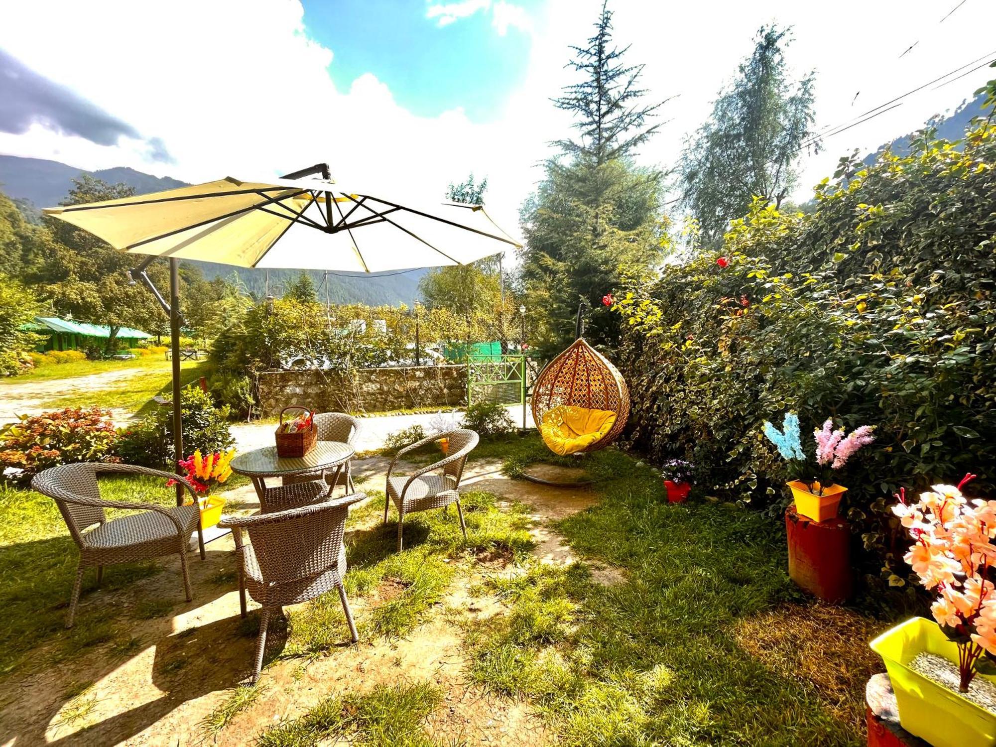 Himalayan Hill Queen Resort, Manali M98160-43400 Экстерьер фото